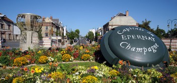 paris champagne tour veuve clicquot